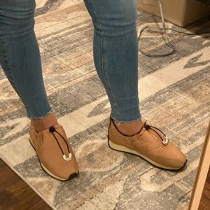 Rag& Bone Retro Camp Runner Sneaker size 9